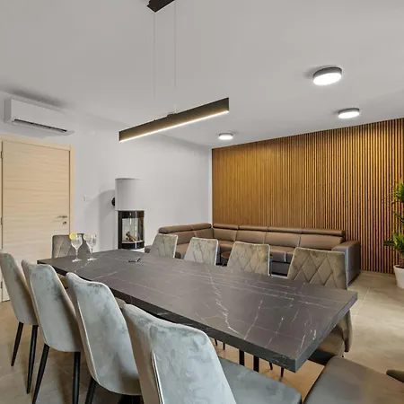Nene - Luxus Und By Interhome Benazici